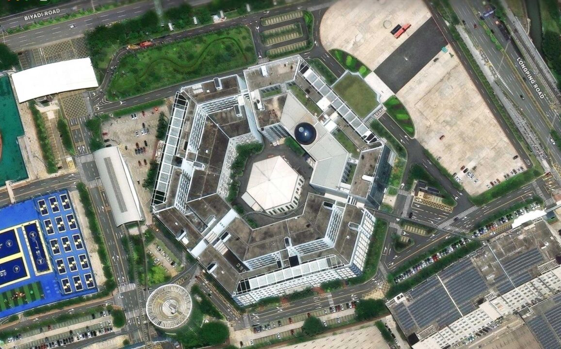 Die Zentrale hat die Form eines Hexagons