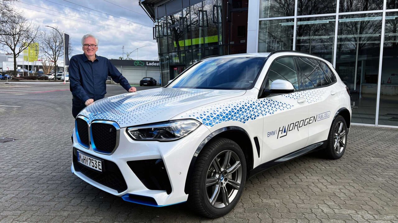 Dirk Kunde unterwegs mit BMW iX5 Hydrogen