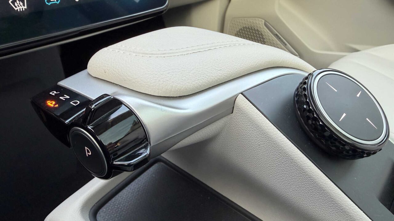 Gangwahlhebel im Togg T10X