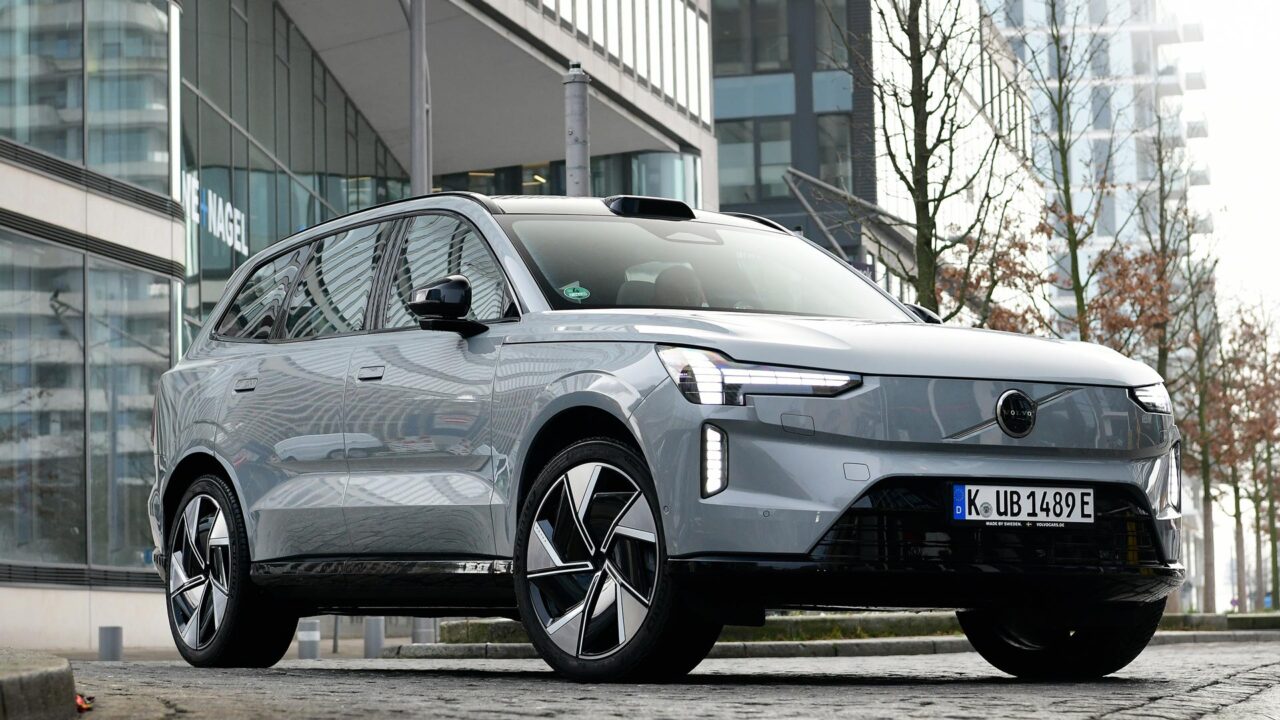 Volvo EX90