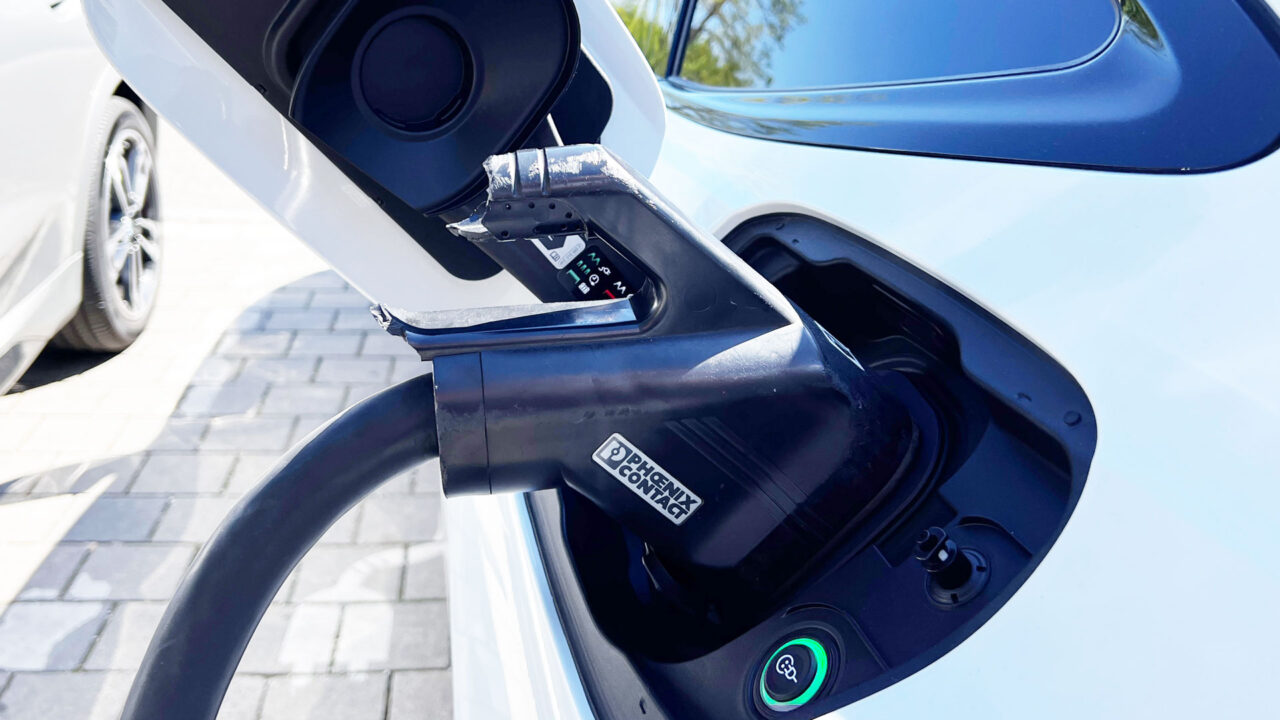 abgebrochener CCS-Stecker